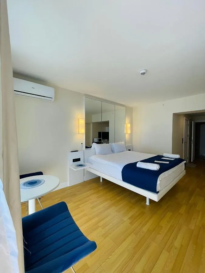 Orbi City Aparthotel In 바투미